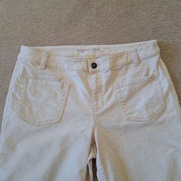Liz Claiborne Wide Leg Jeans Women's Size 10 Cream Denim Cropped Capri Pant - Picture 2 of 10